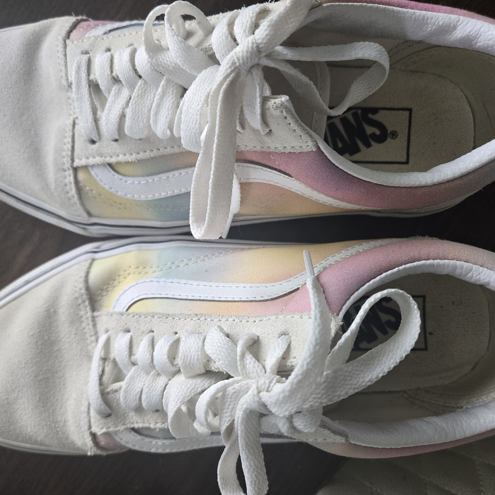 Vans White and Pink Sneakers Classic Design